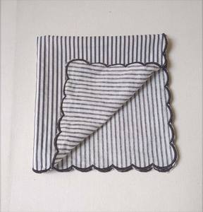 Hermosa raya negra Bloque de mano Patrón de impresión Servilletas de tela de algodón Eventos DE BODA Fiestas en casa Decoración de Navidad Ajustes de mesa - Product Image 1