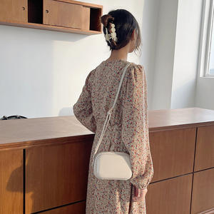 Mini sac à bandoulière pour femme version coréenne polyvalente, petit sac carré à la mode pour téléphone portable, nouvelle collection <span class=keywords><strong>2023</strong></span> - Product Image 4