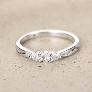 Anello dal Design Minimalista a Forma Rotonda, Stile Elegante per Donne - Product Image 2
