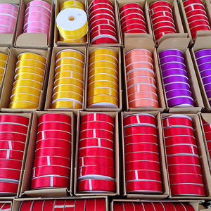 Nastro da 1,5 Pollici all'Ingrosso 50 Iarde Rotolo di Nastro Rosso Nastro di Raso da 1 1/2 per Bouquet di Fiori di Rose 100 Iarde - Product Image 4