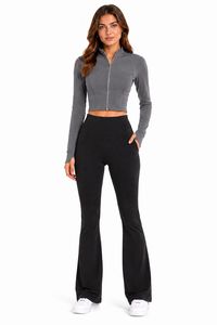 Set da Donna con Felpa Corta Nera con Zip e Pantaloni a Vita Alta a Zampa d'Elefante, Aderente e Traspirante per Tutte le Stagioni - Product Image 4