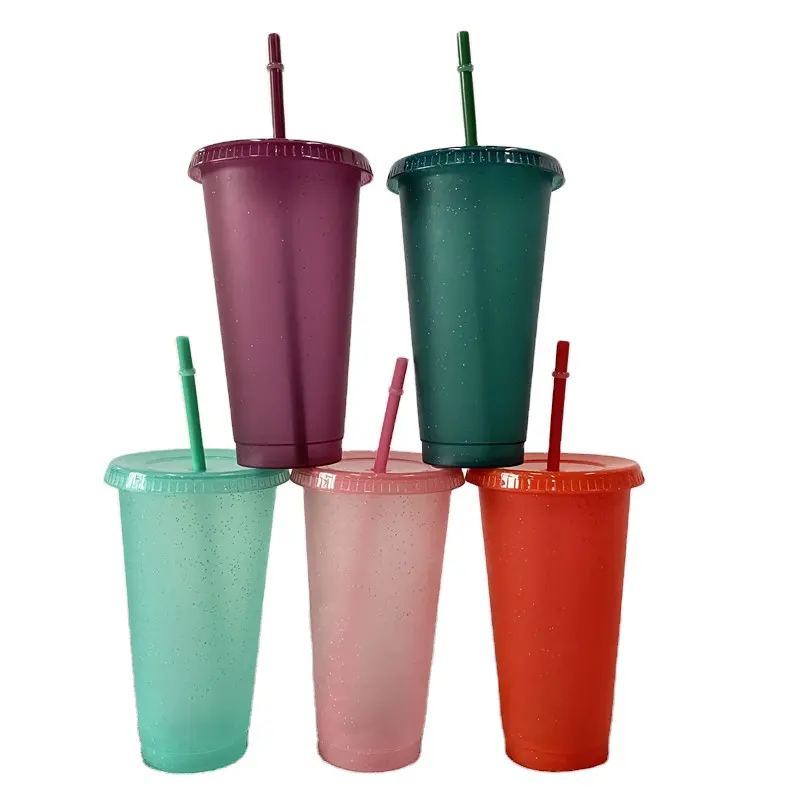Set mit 5 haltbaren BPA-freien Sommer kaffee 16oz 24oz Wieder verwendbarer Glitzer aus gefroste tem Kunststoff Iced Cold Cups mit flachen Deckeln und Strohhalmen