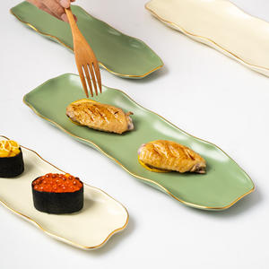 2025 assiettes en céramique de porcelaine nordique Style de luxe léger assiette à <span class=keywords><strong>Sushi</strong></span> irrégulière bordure dorée plat rectangulaire assiette en céramique Prato - Product Image 3
