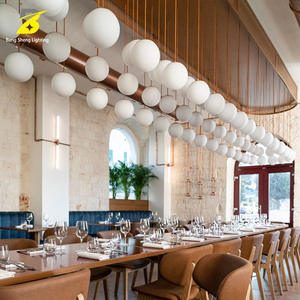 Lámpara de Araña Esférica Moderna y Elegante - Decoración de Hotel con Estilo para Bistro de Lujo Contemporáneo/Salón de Restaurante de Diseño, Tamaños Personalizables - Product Image 1