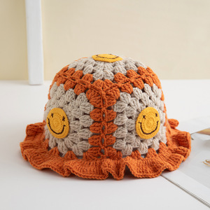 MADESHINE <span class=keywords><strong>Bonnet</strong></span> pour femme tricoté multicolore Floral fraise <span class=keywords><strong>grenouille</strong></span> <span class=keywords><strong>Crochet</strong></span> Ruffle Beanie fait à la main creux ajouré tricot seau chapeau - Product Image 6
