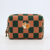 Nouvelle Trousse de Maquillage 2026 Broderie Renard Mignon à Carreaux, Pochette Cosmétique Tricotée à la Main, Organisateur de Maquillage Esthétique Unique