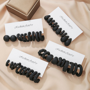 Fashion Jewelry Geometric <b>Black</b> C Shaped <b>Earrings</b> Set For Women <b>Stud</b> <b>Earrings</b> With Steel Posts - Product Image 3