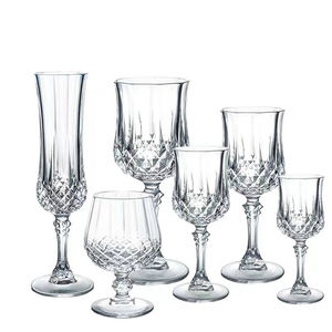 Großhandel Maßgefertigte Wassergläser Einzigartige Italienische Champagnerflöten in Diamantform Weinkelch Kristall Rotweinglas - Product Image 1