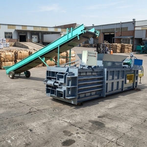 Fabricant professionnel de bouteilles en plastique carrées hydrauliques Longmiao à haute productivité du Shandong - Product Image 1