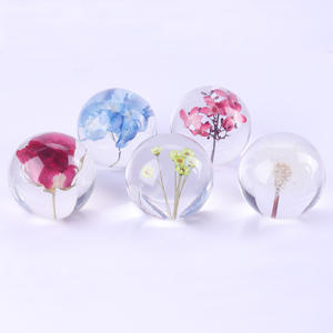 Nouveau concept d'art populaire : presse-papiers en résine gravée, roses abordables, artisanat en acrylique - Product Image 2