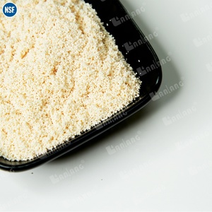 Resina <span class=keywords><strong>de</strong></span> intercambio iónico suavizante para cafetera NSF resina catiónica <span class=keywords><strong>de</strong></span> grado alimenticio resina catiónica <span class=keywords><strong>de</strong></span> ácido débil macroporosa para agua portátil - Product Image 1