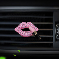 Diffuseur d'arômes créatif pour voiture, parfum en forme de lèvres rouges en diamant, clips pour diffuseur d'air, accessoires intérieurs de voiture