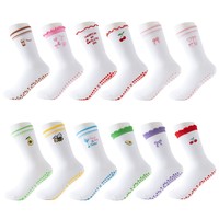 Chaussettes de yoga et de Pilates antidérapantes brodées personnalisées en gros pour femmes, en coton, avec volants et nœuds
