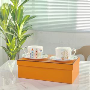 Taza de Café de Porcelana de Hueso de Alta Calidad, Taza de Té de Cerámica con Línea Dorada, Juego de Taza y Platillo de Té Moderno para Bodas - Product Image 5