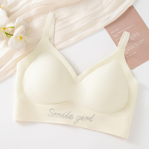 Soutien-gorge de sport pour femme, style débardeur, uni, tendance été, fin, confortable, sans couture, doux, sans armatures, bon maintien, bonnet 3/4, effet push-up - Product Image 6