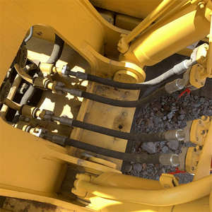 รถขุดไฮดรอลิกแบบตีนตะขาบ Komatsu PC200-8 มือสอง รุ่นปี 2020 น้ำหนักใช้งาน 20 ตัน ความจุบุ้งกี๋ 0.8 ลูกบาศก์เมตร อะไหล่หลัก - Product Image 4