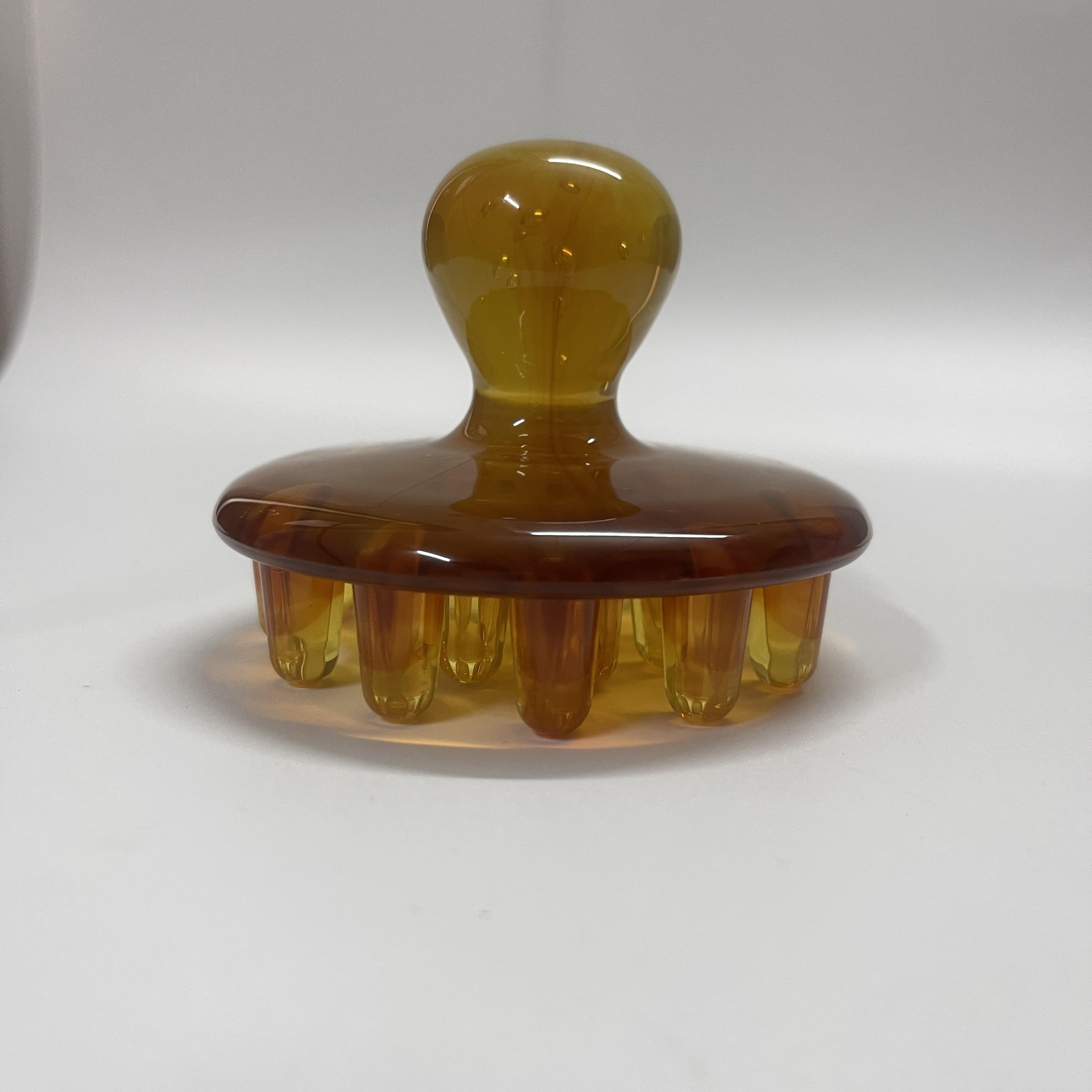 สีน้ำตาล