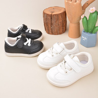 Chaussures d'école confortables, respirantes et légères, antidérapantes, en cuir synthétique, baskets basses pour enfants, chaussures décontractées pour bébés, fermeture à boucle