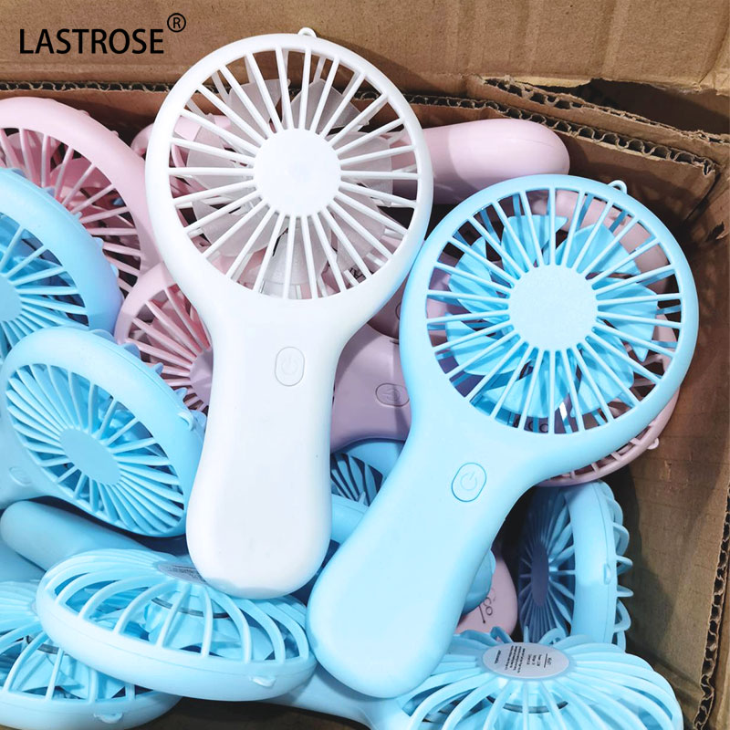 Abanicos de pestañas azules de mano