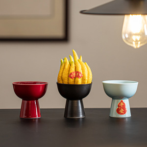 Plateau à fruits en céramique sur pied, en porcelaine, couleur unie, style rétro luxueux, pour la présentation de thé, de collations et de petites plantes à la maison - Product Image 2