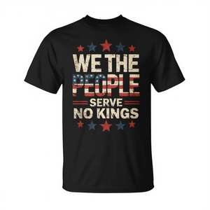 T-shirt unisexe avec drapeau américain, col rond, manches courtes, design patriotique, We The People Serve No Kings - Product Image 3