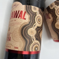 Étiquette de bouteille de vin personnalisée avec gaufrage et estampage à chaud or, impression commerciale, étiquette autocollante en vinyle avec vernis UV sélectif, papier texturé spécial