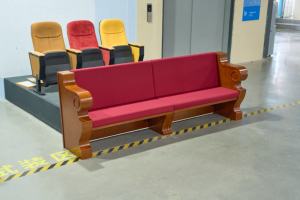 Kilise için özelleştirilmiş yastıklı sandalyeler ahşap oditoryum kilise salonu Pews Pastors Sillas Para Iglesia için logo ile - Product Image 3