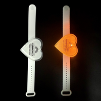 Bracelet LED lumineux réglable en forme d'étoile à cinq branches, de cœur et de formes irrégulières, 15 couleurs, télécommandé, pour concerts et festivals de musique