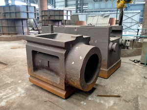 Prodotti di Fusione Personalizzati, Grandi Pezzi in Ghisa per Macchinari di Forgiatura - Product Image 2