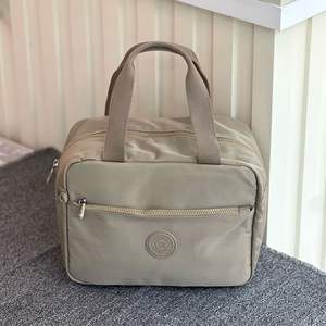 Sac de pique-nique nouveau style 2026 – Sac fourre-tout isotherme en nylon durable avec deux poches zippées – Sac à main portable pour le <span class=keywords><strong>travail</strong></span> et l'école - Product Image 2