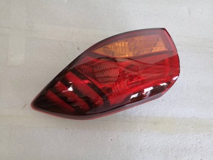 YASSIA IX35 86180-2S000 Gruppo Decorativo in Vetro Triangolare per Auto, Compatibile con Modelli Elantra/Sportage, Nuovo OEM Dimensione Standard - Product Image 6