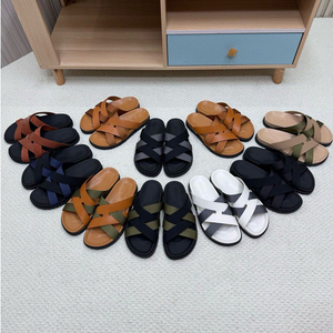 Nouvelles sandales décontractées en caoutchouc pour hommes <span class=keywords><strong>de</strong></span> <span class=keywords><strong>marque</strong></span> <span class=keywords><strong>de</strong></span> créateur 2026, en PU, tressées, pour l'été, pour le quotidien, souples - Product Image 2