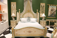 Ensemble de chambre à coucher de luxe de style mid-century, série française Yips LDF-0756, en bois blanc peint à la main avec motifs floraux, lit de 1,8 mètre, style antique.