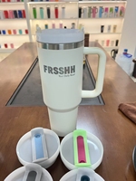 Gobelet 40Oz Flacon à vide à double paroi Tasses Logo Design classique isolé Métal inoxydable Camping Thermique Imprimé