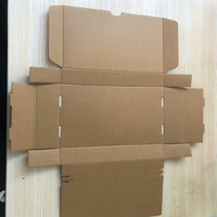 Boîte d'expédition en carton ondulé écologique Wins Flying avec laminage brillant, doublure en éponge, fermeture magnétique, boîte personnalisée imprimée