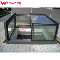 Boîte moderne autoportante étanche ouverture automatique Skybox lucarne toit plat escalier trappe d'accès électrique coulissante en boîte