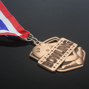 Vente en gros de nouveaux modèles de médailles et trophées en alliage 3D en forme de boule de bowling, cadeaux pour réunions sportives, logo personnalisé, médailles de bowling - Product Image 6