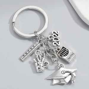Porte-clés de graduation 2022, règle, casquette de chantier, diplôme, porte-clés, porte-clés de jour de remise des diplômes pour cadeaux d'étudiants, bijoux faits à la main - Product Image 3