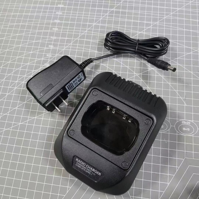 Intelligent Rapid Charger Base for APX8000H P25 HAZLOC PORTABLE RADIO PMNN4494 PMNN4547 Walkie Talkie Battery Electric Type