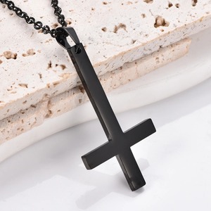 Collier unisexe en acier inoxydable couleur argent/noir, 1 pièce, avec pendentif croix inversée, bijou de mode religieux - Product Image 6