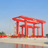 Grue portique sur rail RMG de 50 tonnes à portée de 35 m pour le manutention et l'empilage de conteneurs lourds en extérieur dans les ports et les cours d'accueil