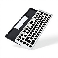 Cadre de clavier mécanique DIY en acier inoxydable usiné CNC sur mesure, perçage 3D pour le fraisage du boîtier inférieur de clavier haut de gamme