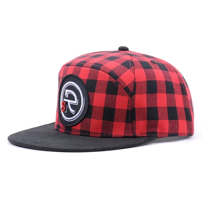 BSCI fábrica personalizada 6 paneles de alta calidad PVC parche Logo patrón de cuadros rojos ala plana Hip Hop Snapback gorras