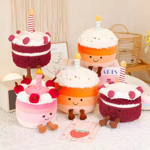 Juguete de Peluche de Pastel de Fresa, Regalo de Cumpleaños, Tela Súper Suave, Relleno de Algodón PP, Juguete para Niños - Product Image 1