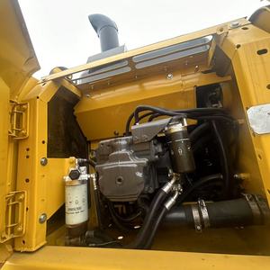 Excavadora hidráulica de orugas Komatsu PC200 y PC300/450 usada en buenas condiciones Bomba como componente central Menos horas de funcionamiento - Product Image 4