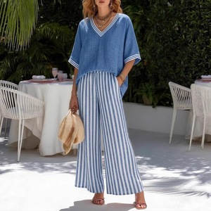 Ensemble décontracté pour femme, haut vert à col en V, pantalon rayé à jambes larges, tailles SMLXL2XL3XL, style Europe, Amérique, Moyen-Orient, artistique, rétro - Product Image 2
