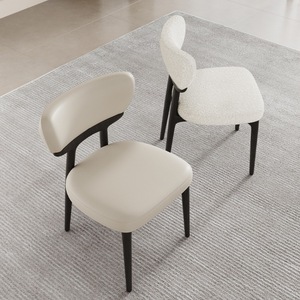 Chaise rembourrée en bois massif pour salle à manger, usage adulte - Product Image 4