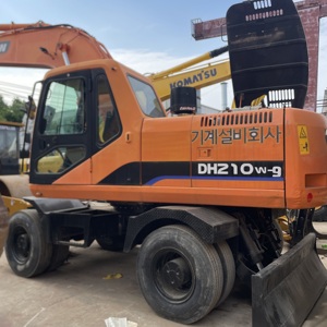 รถขุดล้อยี่ห้อ DOOSAN รุ่น DX210W-9 ขนาด 21 ตัน รถขุดเคลื่อนที่สำหรับงานก่อสร้าง - Product Image 1
