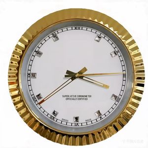Horloge murale à quartz en acier inoxydable de luxe, design moderne et élégant, décoration personnalisée pour la maison, style classique suspendu, OEM. - Product Image 5