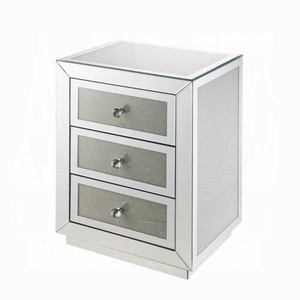 Comodino Stile Glamour con Tre Cassetti, Finitura a Specchio, Tavolino d'Accento Moderno per Arredamento Casa - Product Image 2